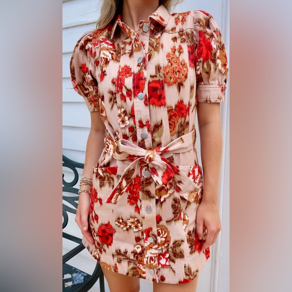 OLIVACEOUS Button-Up Dress with Belt Size Small